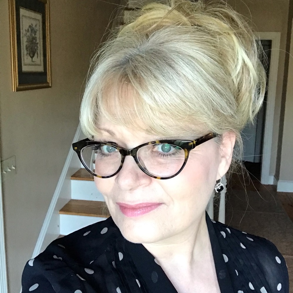 Meet your Posher, Monica